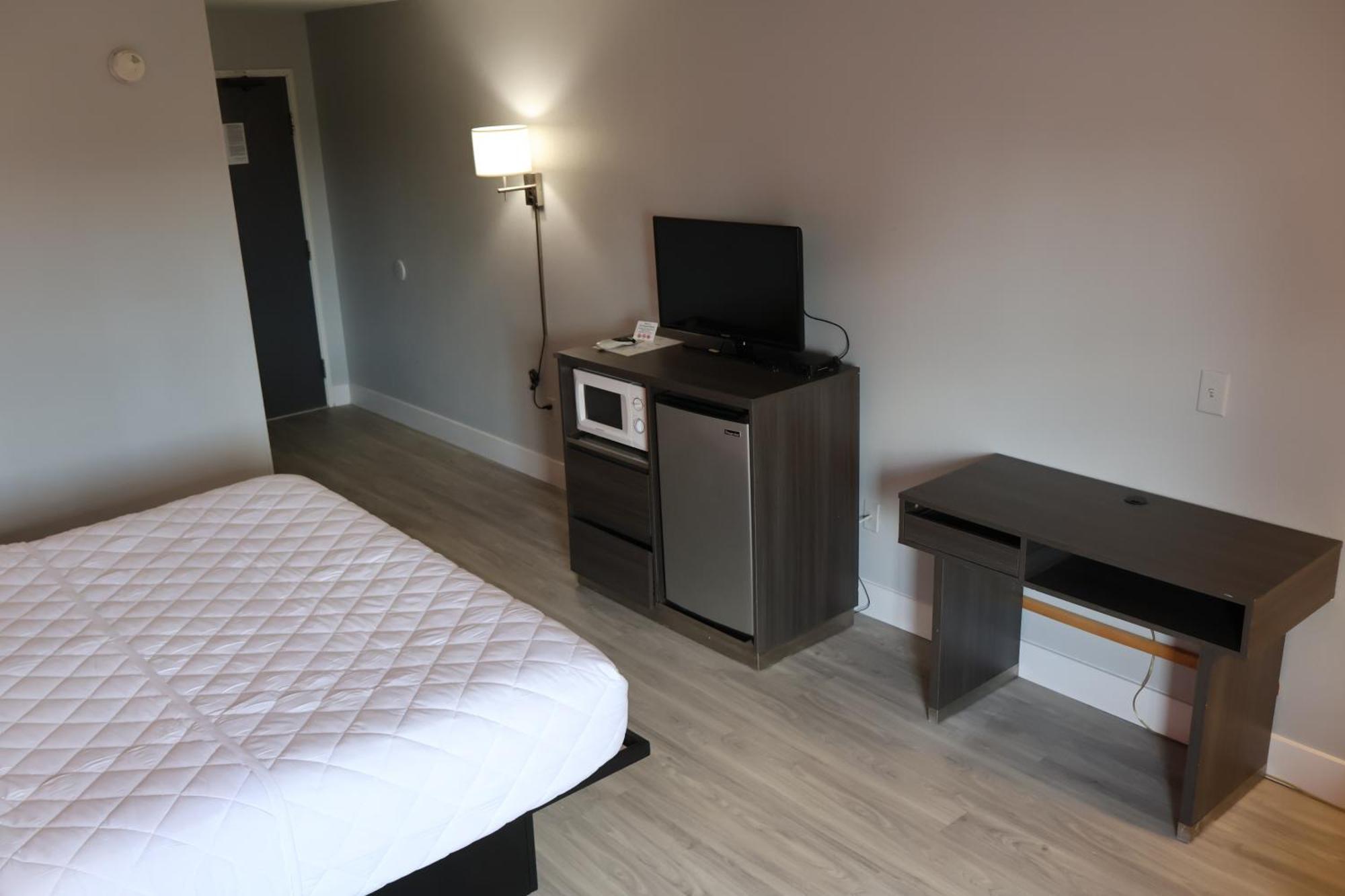 Namaste & 3* Dawsonville